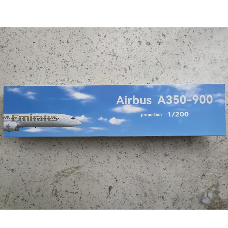Model Airplane Plastic - New 1/200 Scale A350-900 UAE Emirates