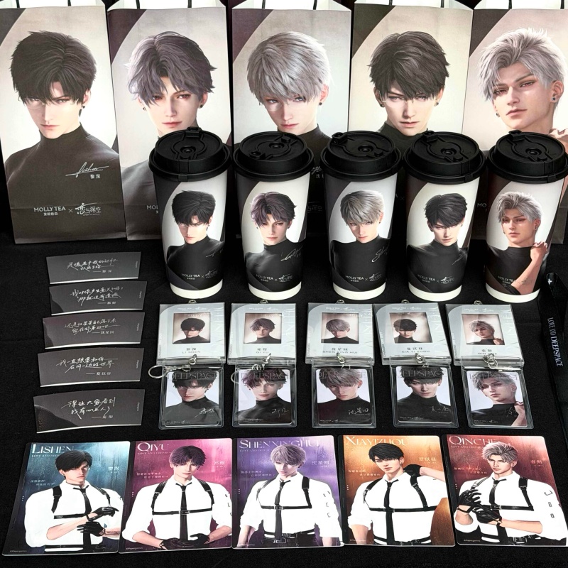 Co-Branded Love And Deepspace  - Card Penny Sleeve 评论和价格